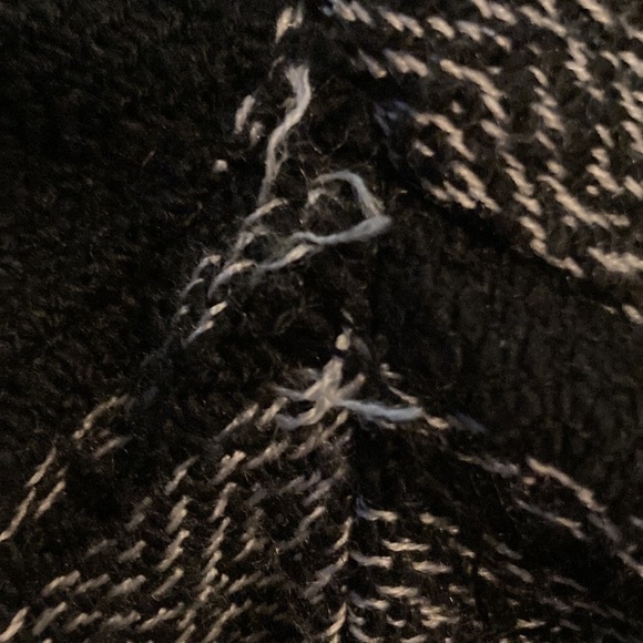 Thrill Seekers Mexican black pullover, size small - Picture 15 of 15